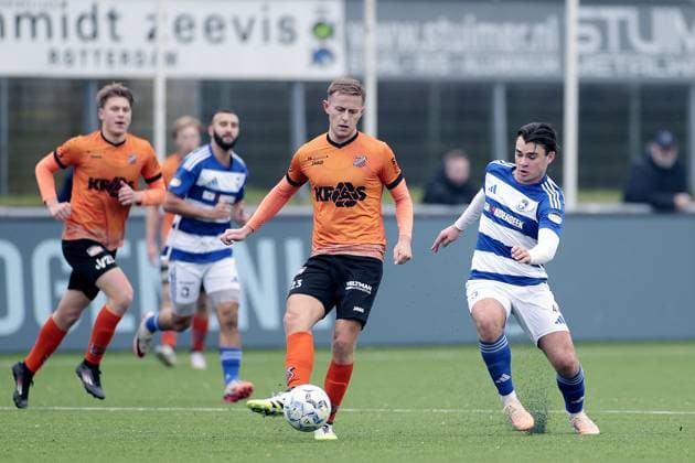 SPAKENBURG, 31-01-2026 , Sportpark de Westmaat, season 2025 2026 Dutch Tweede Divisie Football , Match between Spakenburg and R.K.A.V. Volendam. Picture shows Pieter Kroon, Jean Guiting, Jens Guiting Spakenburg - R.K.A.V. Volendam  x201211824x Copyright: