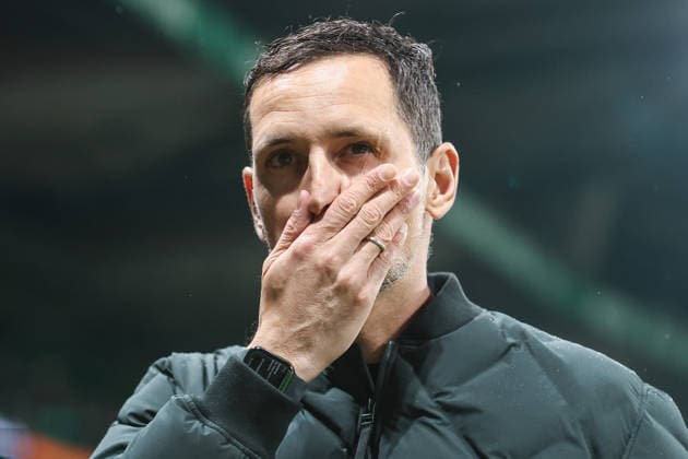 1. Bundesliga - SV Werder Bremen - Eintracht Frankfurt am 16.01.2026 im Weserstadion in Bremen Trainer Dino Toppmöller Toppmoeller Toppmoller (Frankfurt) unzufrieden, enttäuscht, enttaeuscht, niedergeschlagen