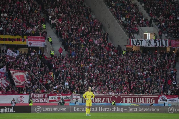 GER, 1.FBL, SC Freiburg vs Werder Bremen 07.02.2026, Europa-Park-Stadion, Freiburg, GER, 1.FBL, SC Freiburg vs Werder Bremen , im Bild Torwart Mio Backhaus (Bremen) DFL regulations prohibit any use of photographs as image sequences and or quasi-video.