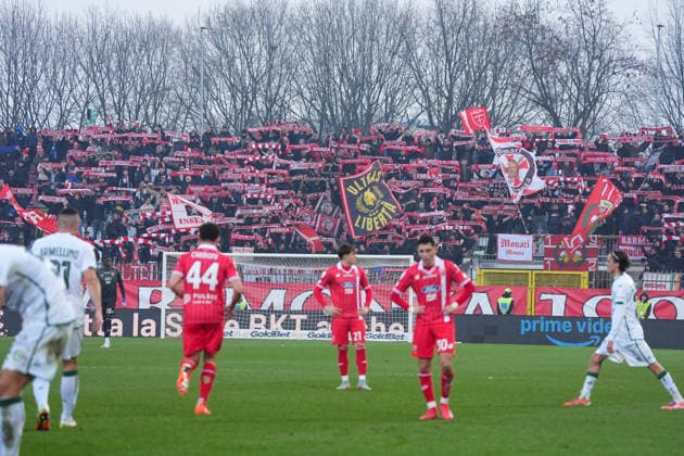I tifosi dell AC Monza durante la partita tra AC Monza e US Avellino 1912 del Campionato italiano di calcio Serie BKT 2025 2026 , Domenica 8 Febbraio 2026, - calcio  Copyright: xAlessioxMorgesex xLaPressex