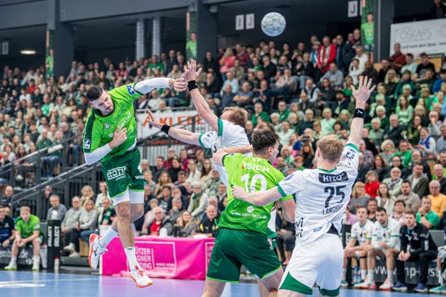 Handball Bundesliga; HSG Wetzlar - Füchse Berlin, 11.02.26 Stefan Cavor (HSG Wetzlar, 77), Josip Simic (HSG Wetzlar, 10), Matthes Langhoff (Füchse Berlin, 25) Handball Bundesliga; HSG Wetzlar - Füchse Berlin: Wetzlar, 11.02.26 Copyright: xBEAUTIFULxSPORTS Roeczeyx