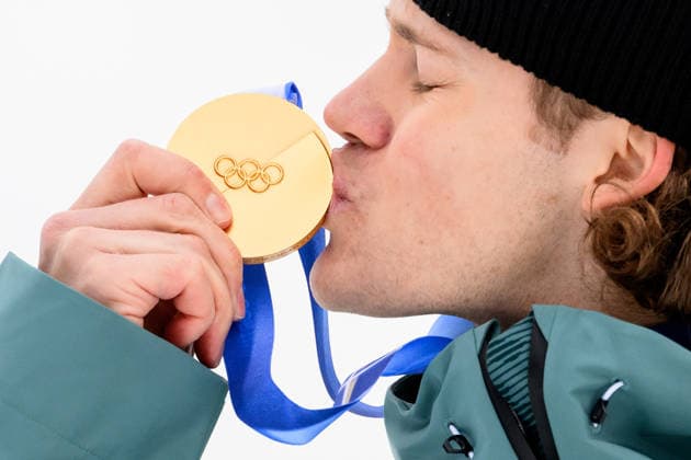 260214 Lucas Pinheiro Braathen of Brazil with his gold medal on the podium after the men s alpine skiing giant slalom during day 8 of the 2026 Winter Olympics on February 14, 2026 in Bormio. Photo: Vegard Grott BILDBYRAN kod VG VG0876 bbeng alpint alpine skiing Olympic Games, Olympische Spiele, Olympia, OS olympics winter olympics os ol olympiska spel vinter-os olympiske leker milano cortina 2026 milan cortina 2026 milano cortina 2026 olympic games milano cortina 2026 winter olympic games milano cortina-os milano cortina-ol vinter-ol storslalom giant slalom storslalam guld gold Copyright: VEGARDxGRoTT BB260214VG070