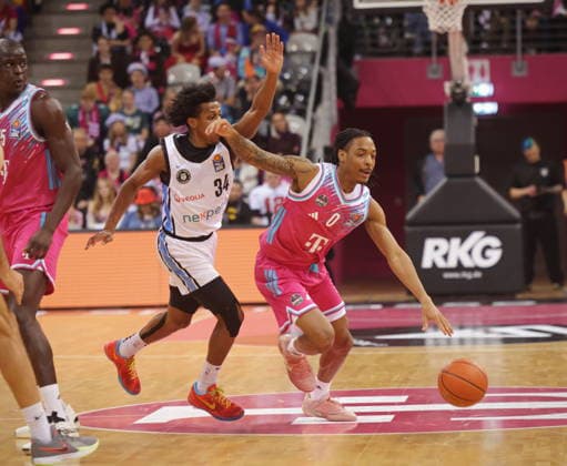 Jalen Finch Telekom Baskets Bonn vs. Veolia Towers Hamburg Karnevalsspiel 20. Speiltag - Saison 2025 26