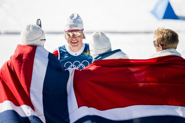 260215 Emil Iversen, Martin Lowstrom Nyenget, Einar Hedegart and Johannes Hosflot Klaebo of Norway celebrate after winning the men s 4 x 7.5km relay cross-country skiing race during day 9 of the 2026 Winter Olympics on February 15, 2026 in Val di Fiemme. Photo: Maxim Thore BILDBYRAN kod MT MT0983 skidor cross-country skiing langrenn Olympic Games, Olympische Spiele, Olympia, OS olympics winter olympics os ol olympiska spel vinter-os olympiske leker milano cortina 2026 milan cortina 2026 milano cortina 2026 olympic games milano cortina 2026 winter olympic games milano cortina-os milano cortina-ol vinter-ol 9 bbeng herr stafett norge jubel Copyright: MAXIMxTHORE BB260215MT062