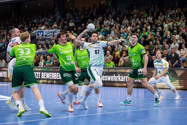 20.02.2026, xovx, Handball Daikin Handball Bundesliga, HSG Wetzlar - SC DHfK Leipzig v.l. Moritz Preuss (SC DHfK Leipzig), Georg Löwen (HSG Wetzlar), Jona Schoch (HSG Wetzlar), Dean Bombac (SC DHfK Leipzig), Stefan Cavor (HSG Wetzlar), Josip Simic (HSG Wetzlar), Blaer Hinriksson (SC DHfK Leipzig) Wetzlar Buderus-Arena Hessen Deutschland (DE)