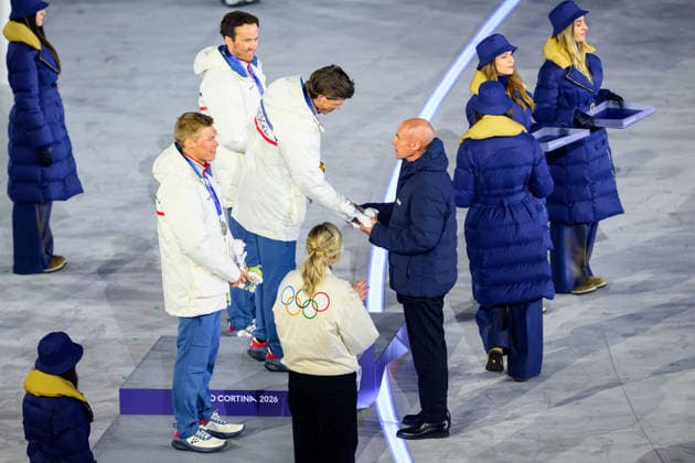 260222 Silver medalist Martin Lowstroem Nyenget of Norway, gold medalist Johannes Hosflot Klaebo of Norway and bronze medalist Emil Iversen of Norway with FIS President Johan Eliasch during the medal ceremony for men s 50km classic technique cross-country skiing during the Closing Ceremony of the 2026 Winter Olympics on February 22, 2026 in Verona. Photo: Mathias Bergeld BILDBYRAN kod MB MB1342 Olympic Games, Olympische Spiele, Olympia, OS olympics winter olympics os ol olympiska spel vinter-os olympiske leker milano cortina 2026 milan cortina 2026 milano cortina 2026 olympic games milano cortina 2026 winter olympic games milano cortina-os milano cortina-ol vinter-ol 16 bbeng avslutningsceremoni closing ceremony Norway norge medal medalj Gold guld Copyright: MATHIASxBERGELD BB260222MB047
