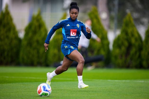 260225 Monica Jusu Bah of the Swedish women s national football at a training session on February 25, 2026 in Albufeira. Photo: Ludvig Thunman BILDBYRAN kod LT LT0773 fotboll football soccer fotball träning practice training sverige sweden dam bbeng Copyright: LUDVIGxTHUNMAN BB260225LT032