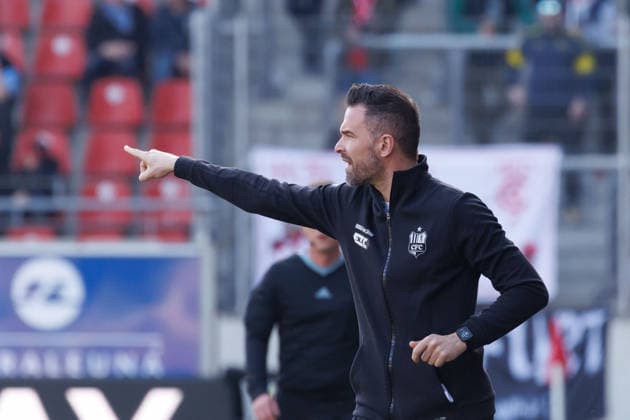 Trainer Benjamin Duda (CFC), Hallescher FC vs. Chemnitzer FC, Fussball, Regionalliga Nordost, 25. Spieltag, Saison 2025 26, 07.03.2026 Halle Leuna Chemie Stadion ST Deutschland