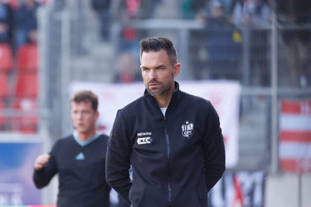 Trainer Benjamin Duda (CFC), Hallescher FC vs. Chemnitzer FC, Fussball, Regionalliga Nordost, 25. Spieltag, Saison 2025 26, 07.03.2026 Halle Leuna Chemie Stadion ST Deutschland