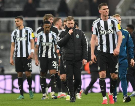 Eddie Howe manager of Newcastle United (2nd from right) is dejected Newcastle United v Manchester City, Emirates FA Cup, Fifth Round, Football, St James Park, Newcastle, UK - 07 Mar 2026Newcastle St James Park United Kingdom EDITORIAL USE ONLY No use with unauthorised audio, video, data, fixture lists, club league logos or live services. Online in-match use limited to 120 images, no video emulation. No use in betting, games or single club league player publications. Copyright: xRichardxLee Shutterstockx 16720217cf