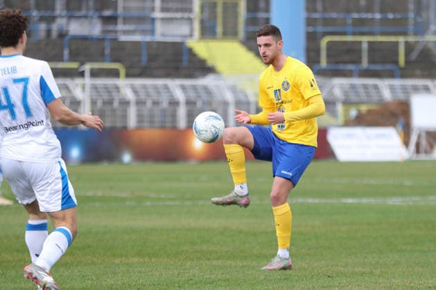 Fußball Regionalliga Nordost: 1. FC Lok Leipzig - Hertha BSC II; 15.03.2026 Rilind Kabashi (6, Lok Leipzig). Fußball, Regionalliga Nordost, Saison 2025 2026, 26. Spieltag: 1. FC Lok Leipzig vs. Hertha BSC II am 15.03.2026 im Bruno-Plache-Stadion, Leipzig. Copyright: xBEAUTIFULxSPORTS JanxKaeferx