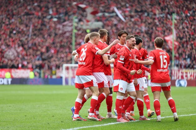 15.03.2026, xrekx, Fussball 2.Bundesliga, 1.FC Kaiserslautern - Karlsruher SC v.l. Torjubel nach dem Tor zum celebrating the goal celebrate 1:0 durch Semih Sahin (1.FC Kaiserslautern) (DFL DFB REGULATIONS PROHIBIT ANY USE OF PHOTOGRAPHS as IMAGE SEQUENCES and or QUASI-VIDEO) Kaiserslautern