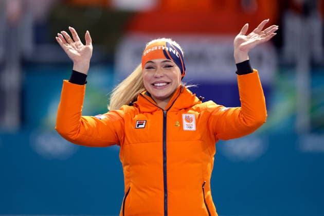2026-02-15 Speed skating, Eisschnelllauf - Milano Cortina 2026 Winter Olympics - Day 9 MILAN, ITALY - FEBRUARY 15: Jutta Leerdam of the Netherlands during the podium ceremony after competing in the Women s 500m during Day 9 of Speed Skating - Milano Cortina 2026 Winter Olympics at Milano Speed Skating Stadium on February 15, 2026 in Milan, Italy. (Photo by Joris Verwijst BSR Agency) Milan Italy Content not available for redistribution in The Netherlands directly or indirectly through any third parties. Copyright: xBSRxAgencyx