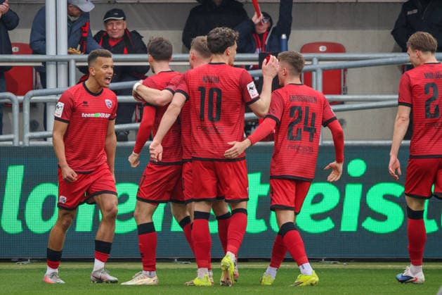 Jubel bei Marcel Costly (FC Ingolstadt 04, Nr.22) nach seinem Treffer zum 1:1: Ausgleich GER, FC Ingolstadt 04 gegen Alemannia Aachen, Fußball, 3. Liga, Spieltag 30, Saison 2025 2026, 21.03.2026 GER, FC Ingolstadt 04 gegen Alemannia Aachen, Fußball, 3. Liga, Spieltag 30, Saison 2025 2026, 21.03.2026 Ingolstadt Copyright: xEibner-Pressefoto OliverxSTRISCHx EP-OSH