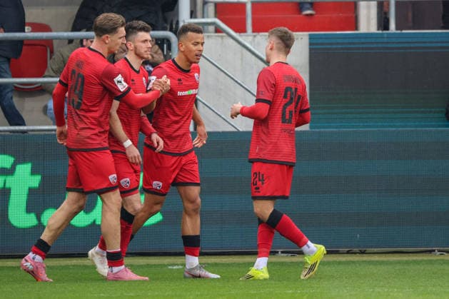 Jubel bei Marcel Costly (FC Ingolstadt 04, Nr.22) nach seinem Treffer zum 1:1: Ausgleich GER, FC Ingolstadt 04 gegen Alemannia Aachen, Fußball, 3. Liga, Spieltag 30, Saison 2025 2026, 21.03.2026 GER, FC Ingolstadt 04 gegen Alemannia Aachen, Fußball, 3. Liga, Spieltag 30, Saison 2025 2026, 21.03.2026 Ingolstadt Copyright: xEibner-Pressefoto OliverxSTRISCHx EP-OSH