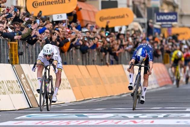 Milan Sanremo 2026 Cycling Race SANREMO, ITALY - MARCH 21 : Pogacar Tadej (SLO) of UAE Team Emirates - XRG, Pidcock Thomas (GBR) of Pinarello - Q36.5 Pro Cycling Team in the final sprint during the 117th edition of Milan Sanremo an UCI World Tour 1.UWT one day cycling road race for Men Elite of 298 km with start in Pavia and finish in Sanremo on March 21, 2026 in Sanremo, Italy, 21 03 2026 ( Motordriver Guy De Vuyst - Sanremo Italy  Copyright: xNicoxVereeckenx