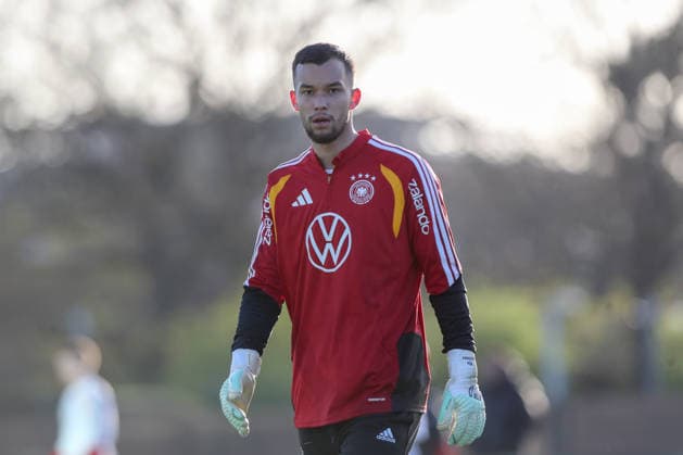 26.03.2026, xtgx, Fussball, U21, U 21 Nationalmannschaft, Abschlusstraining emspor, v.l. Mio Backhaus (Deutschland) (DFL DFB REGULATIONS PROHIBIT ANY USE OF PHOTOGRAPHS as IMAGE SEQUENCES and or QUASI-VIDEO) Wolfsburg
