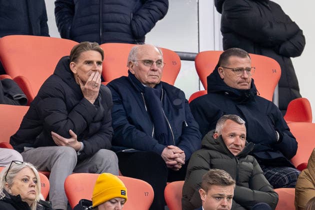 Christoph Freund (Sportdirektor, FC Bayern Muenchen), Uli Hoeness (Ehrenpraesident, FC Bayern Muenchen) und Max Eberl (Sportvorstand, FC Bayern Muenchen) auf der Tribuene GER, FC Bayern Muenchen vs. Manchester United, ManU W.F.C., Fussball, UEFA Womans Champions League, Viertelfinale Rueckspiel, Saison 2025 2026, 01.04.2026. GER, FC Bayern Muenchen vs. Manchester United W.F.C., Fussball, UEFA Womans Champions League, Viertelfinale Rueckspiel, Saison 2025 2026, 01.04.2026. Muenchen Copyright: xEibner-Pressefoto HeikexFeinerx EP_HFR