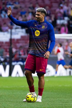 Atletico de Madrid v FC Barcelona, Barca on the 30th matchday of the 2025 26 Spanish First Division April 04, 2026, Madrid, Madrid, Spain: Ronald Araujo of FC Barcelona during the warm-up of the official anthem before the match between ATLETICO DE MADRID vs. FC Barcelona, on the 30th matchday of the 2025 26 Spanish First Division, played at the Civitas stadium, Madrid, Spain. ATLETICO DE MADRID Vs. FC BARCELONA La Liga EA Match, Season 25 26 Madrid Madrid Spain Copyright: xAlejandroxMatiasx