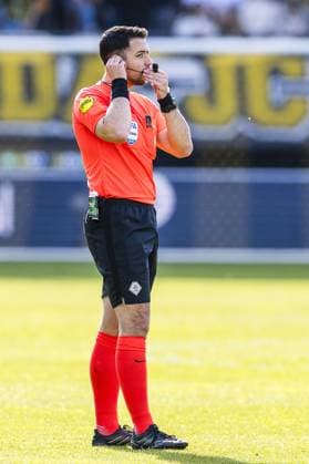KERKRADE , 06-04-2026 , Parkstad Limburg stadium , season 2025 2026 , Dutch Keuken Kampioen Divisie football , match between Roda JC Kerkrade and Willem II , final score 0-1 , picture shows referee Marc Nagetaal Roda JC - Willem II  x202879988x Copyright: