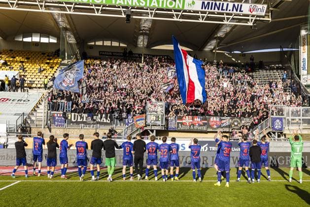 KERKRADE , 06-04-2026 , Parkstad Limburg stadium , season 2025 2026 , Dutch Keuken Kampioen Divisie football , match between Roda JC Kerkrade and Willem II , final score 0-1 , picture shows Willem II players celebrating the win. Roda JC - Willem II  x202880153x Copyright: