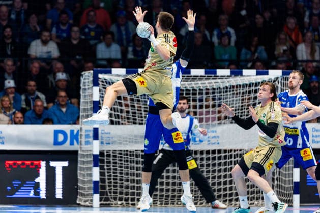10.04.2026, GER, Handball, Maenner, Saison 25 26, Daikin 1.Bl, 28.Spieltag, ThSV Eisenach - TSV Hannover-Burgdorf Renars Uscins (TSV Hannover-Burgdorf) 99817 Eisenach Werner-Assmann-Halle Am Sportp Thueringen Deutschland
