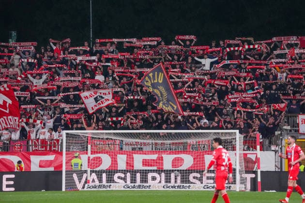 I tifosi dell AC Monza durante la partita tra Monza e Bari del Campionato italiano di calcio Serie BKT 2025 2026, Sabato 11 Aprile 2026, - calcio ( Photo by Alessio Morgese LaPresse )  Copyright: xAlessioxMorgesex xLaPressex