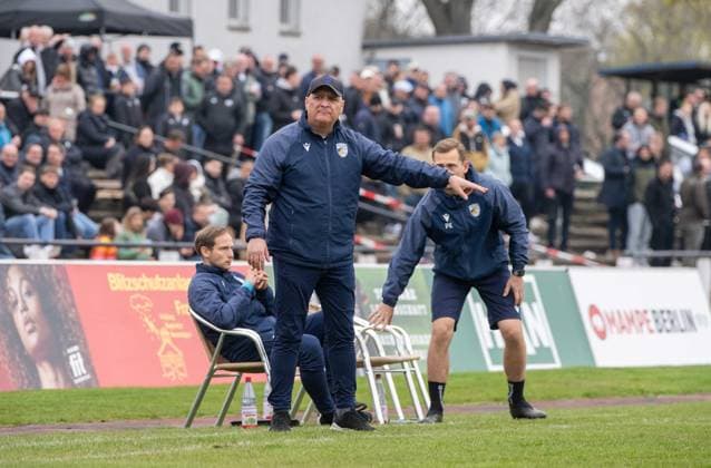 Fussball, Herren, Saison 2025 2026, Regionalliga Nordost (29. Spieltag), BFC Preussen - FC Carl Zeiss Jena (0:2), Trainer Volkan Uluc (FC Carl Zeiss Jena), 12.04. 2026, Copyright: xMatthiasxKochx