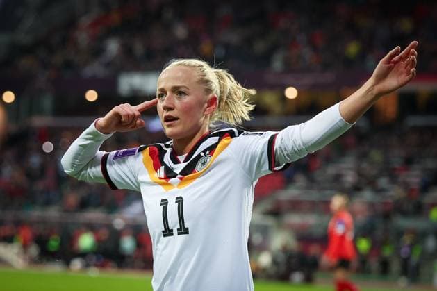 Lea Schueller 11 (Deutschland) jubelt nach ihrem Treffer zum 5:1, Emotion, Freude, Deutschland vs. Oesterreich, DFB, Fussball, Frauen, Qualifikation zur Frauen-WM, Gruppenphase, Gruppe D, Spieltag 3 von 6, Saison 2025 26, 14.04.2026 Nuernberg Bayern Deutschland