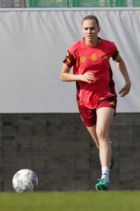 17.04.2026, xgrfx, Fussball DFB-Medientermine, Deutsche Frauennationalmannschaft Training v.l. Laura Freigang (Deutsche Frauennationalmannschaft) (DFL DFB REGULATIONS PROHIBIT ANY USE OF PHOTOGRAPHS as IMAGE SEQUENCES and or QUASI-VIDEO) Ried