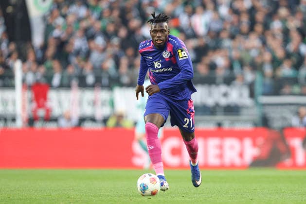 Danny da Costa (1.FSV Mainz 05) in Aktion, am Ball, Einzelaktion waehrend des Spiels der Bundesliga zwischen Borussia Mönchengladbach und 1. FSV Mainz 05, Stadion im Borussia-Park am 19. April 2026 in Mönchengladbach, Deutschland. (Foto von Oliver Kaelke DeFodi Images) +++ Danny da Costa (1.FSV Mainz 05) controls the ball during the Bundesliga match between Borussia Mönchengladbach and 1. FSV Mainz 05 at Stadion im Borussia-Park on April 19, 2026 in Mönchengladbach, Germany. (Photo by Oliver Kaelke DeFodi Images) DFL regulations prohibit any use of photographs as image sequences and or quasi-video. (Photo by Oliver Kaelke DeFodi Images) -