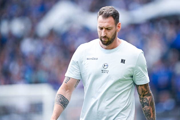 Sport Bilder des Tages 2. Bundesliga - 25 26 - Arminia Bielefeld - VfL Bochum am 02.05.2026 in der SchücoArena in Bielefeld Trainer Mitch Kniat (Bielefeld)