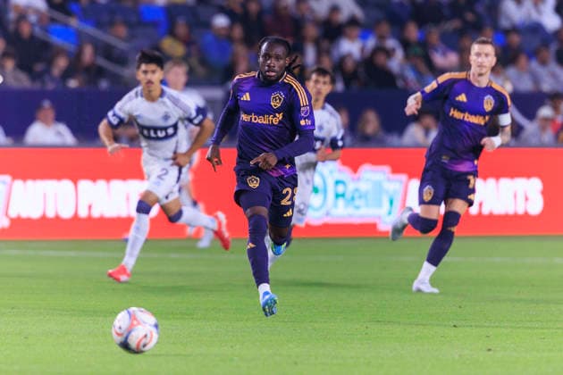 May 2, 2026, Carson, California, USA: Joseph Paintsil 28 of the LA Galaxy runs to the penalty box during their regular season MLS, Fussball Herren, USA game against the Vancouver Whitecaps FC on Saturday May 2, 2026 at the Dignity Health Sports Park Stadium in Carson, California. ARIANA RUIZ PI Carson USA - ZUMAp124 20260502_zaa_p124_009 Copyright: xArianaxRuizx