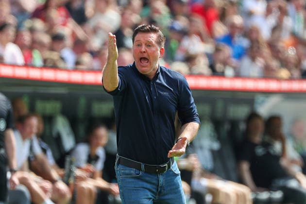 Hannover 96 vs Münster, 2. BL Hannover, 03.05.2026, Fussball - Herren, 2. BL, Saison 2025 2026, Hannover 96 vs Preußen Münster, Cheftrainer Christian Titz (Hannover 96), lautstark an der Seitenlinie, gestikulierend (DFL DFB REGULATIONS PROHIBIT ANY USE OF PHOTOGRAPHS as IMAGE SEQUENCES and or QUASI-VIDEO) Heinz von Heiden Arena Niedersachsen Deutschland