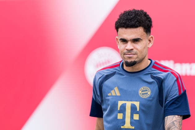 MUNICH, GERMANY - MAY 5: Luis Diaz (FC Bayern Muenchen, 14) during the training session before the match between FC Bayern Muenchen vs Paris Saint-Germain at Trainingsgelaende an der Saebenerstr. on matchday -1 of the UEFA Champions League Semi Final on May 5, 2026 in Munich, Germany. Bavaria Germany Copyright: xSteffiexWunderlx
