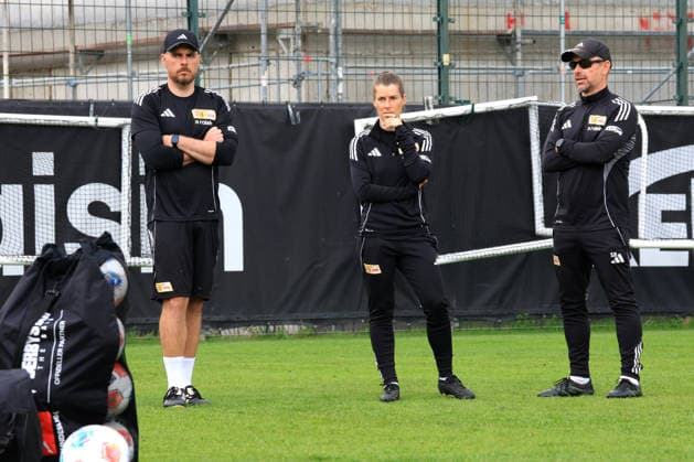 DEU, DFL, 1. FBL, 1.FC Union , Training, 05.05.2026, Stadion Alte Foersterei, Berlin, DEU, DFL, 1. FBL, 1.FC Union , Training, im Bild: Cheftrainer Marie-Louise Eta (1.FC Union Berlin), Co-Trainer Sebastian Boenig (1.FC Union Berlin), Co-Trainer Andreas Kerwin (1.FC Union Berlin) DFL - regulations prohibit any use of Photographs as image sequences and or quasi-video