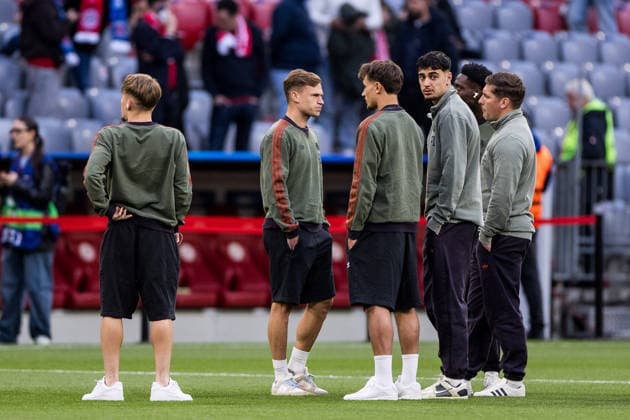 MUNICH, GERMANY - MAY 6: Joshua Kimmich (FC Bayern Muenchen, 6), Tom Bischof (FC Bayern Muenchen, 20), Aleksandar Pavlovic (FC Bayern Muenchen, 45) during pitch check before the UEFA Champions League Semi-Final between FC Bayern Muenchen vs Paris Saint-Germain at Allianz Arena at Semi-Finals 2nd leg of the UEFA Champions League on May 6, 2026 in Munich, Germany. Bavaria Germany Copyright: xSteffiexWunderlx