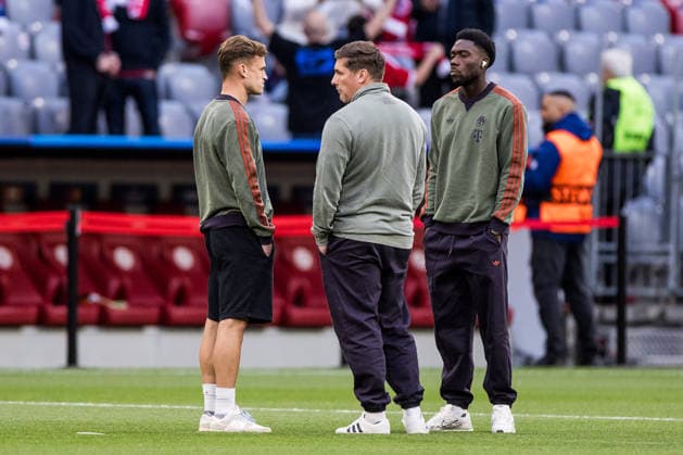 MUNICH, GERMANY - MAY 6: Joshua Kimmich (FC Bayern Muenchen, 6), Alphonso Davies (FC Bayern Muenchen, 19) during pitch check before the UEFA Champions League Semi-Final between FC Bayern Muenchen vs Paris Saint-Germain at Allianz Arena at Semi-Finals 2nd leg of the UEFA Champions League on May 6, 2026 in Munich, Germany. Bavaria Germany Copyright: xSteffiexWunderlx