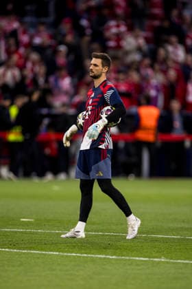 MUNICH, GERMANY - MAY 6: Sven Ulreich (FC Bayern Muenchen, 26) during warm-up before the UEFA Champions League Semi-Final between FC Bayern Muenchen vs Paris Saint-Germain at Allianz Arena at Semi-Finals 2nd leg of the UEFA Champions League on May 6, 2026 in Munich, Germany. Bavaria Germany Copyright: xSteffiexWunderlx