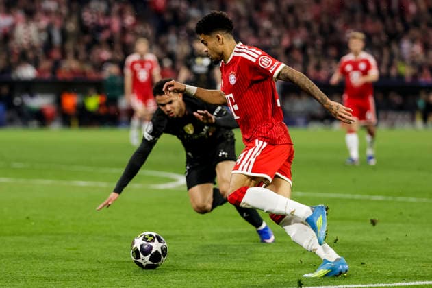 MUNICH, GERMANY - MAY 6: Luis Diaz (FC Bayern Muenchen, 14) chased by Warren Zaire-Emery (FC Paris Saint-Germain, 33) during the UEFA Champions League Semi-Final between FC Bayern Muenchen vs Paris Saint-Germain at Allianz Arena at Semi-Finals 2nd leg of the UEFA Champions League on May 6, 2026 in Munich, Germany. Bavaria Germany Copyright: xSteffiexWunderlx