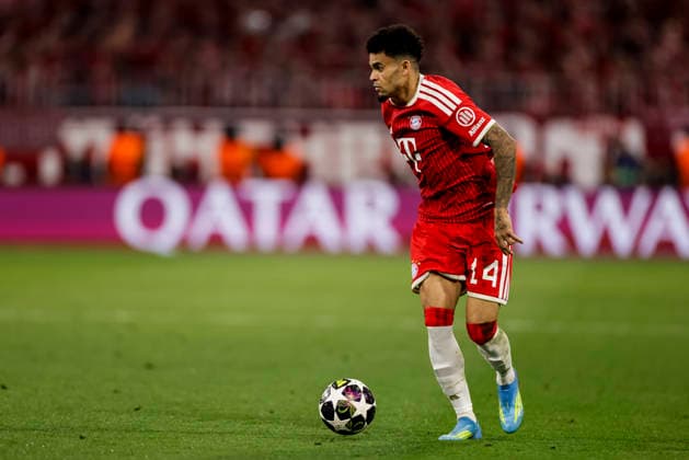 MUNICH, GERMANY - MAY 6: Luis Diaz (FC Bayern Muenchen, 14) controls the ball during the UEFA Champions League Semi-Final between FC Bayern Muenchen vs Paris Saint-Germain at Allianz Arena at Semi-Finals 2nd leg of the UEFA Champions League on May 6, 2026 in Munich, Germany. Freisteller, cut out, Freisteller Bavaria Germany Copyright: xSteffiexWunderlx