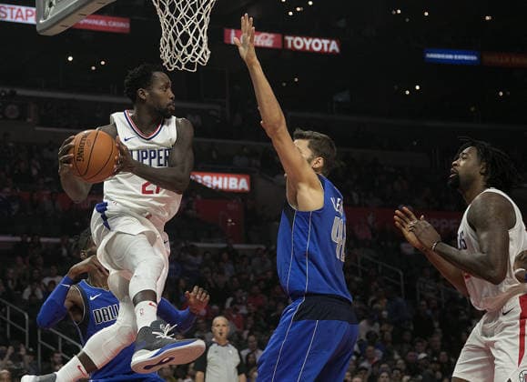 November 1, 2017 - Los Angeles, California, U.S - Patrick Beverley 21 of the Los Angeles Clippers passes the ball during their NBA, Basketball Herren, USA game with the Dallas Mavericks on Wednesday November 1, 2017 at the Staples Center in Los Angeles, California. Clippers defeat Mavericks, 119-98. Copyright: xJavierxRojasx