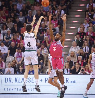 Jeff Garrett Telekom Baskets Bonn vs. VET-CONCEPT Gladiators Trier 33. Speiltag - Saison 2025 26