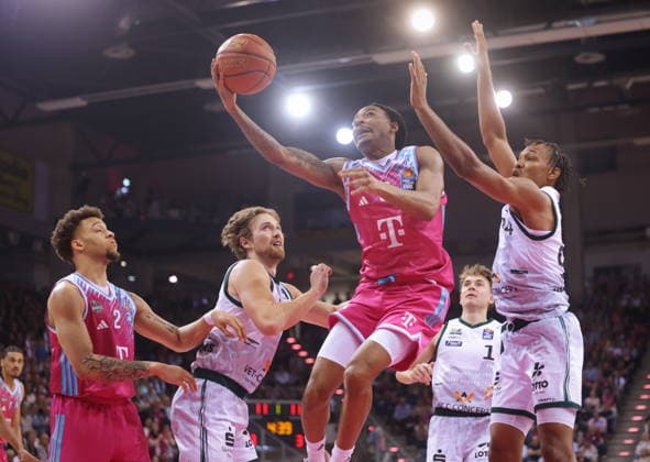 Jalen Finch Telekom Baskets Bonn vs. VET-CONCEPT Gladiators Trier 33. Speiltag - Saison 2025 26