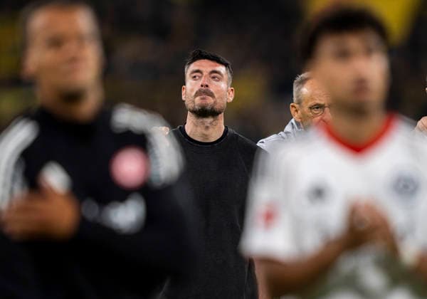 Albert Riera (Eintracht Frankfurt, Trainer) enttaeuscht, enttaeuscht schauend, dissapointed, traurig, frustiert, frust, gefrustet, frustrated nach dem Spiel Borussia Dortmund - Eintracht Frankfurt, 33. Spieltag, 1. Bundesliga in Dortmund, Signal Iduna Park DFL regulations prohibit any use of photographs as image sequences and or quasi-video. Copyright: HMBxMedia xMarcoxBader