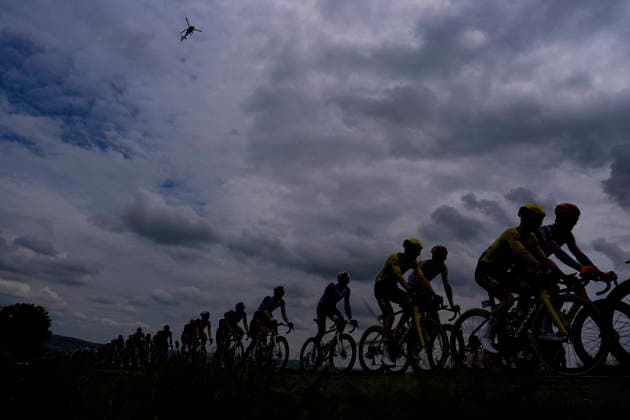 The pack rides during Stage 2 of the Giro dÕItalia, from Burgas to Veliko Tarnovo, Bulgaria, Saturday, May 9, 2026.  Copyright: xFabioxFerrari LaPressex