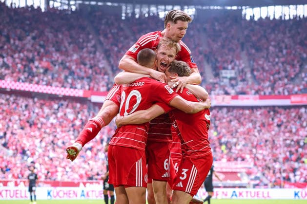 10.05.2026, Fußball, Fortuna Düsseldorf - SV 07 Elversberg, 2. Fußball Bundesliga, Herren, Merkur Spiel-Arena, 33. Spieltag, Saison 2025 2026: Torjubel nach dem Tor zum 1:0 durch Torschütze Marin Ljubicic (Fortuna Düsseldorf 20) zusammen mit Giovanni Haag (Fortuna Düsseldorf 06) Christopher Lenz (Fortuna Düsseldorf 03) Cedric Itten (Fortuna Düsseldorf 13) DFB regulations prohibit any use of photographs as image sequences and or quasi-video. Nordrhein-Westfalen Deutschland