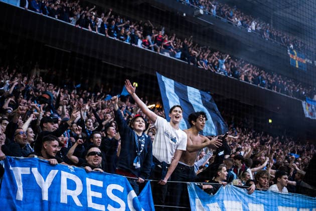 260510 Djurgardens supportrar under fotbollsmatchen i Allsvenskan mellan AIK och Djurgarden den 10 maj 2026 i Stockholm. Copyright: MAXIMxTHORE BB260510MT039