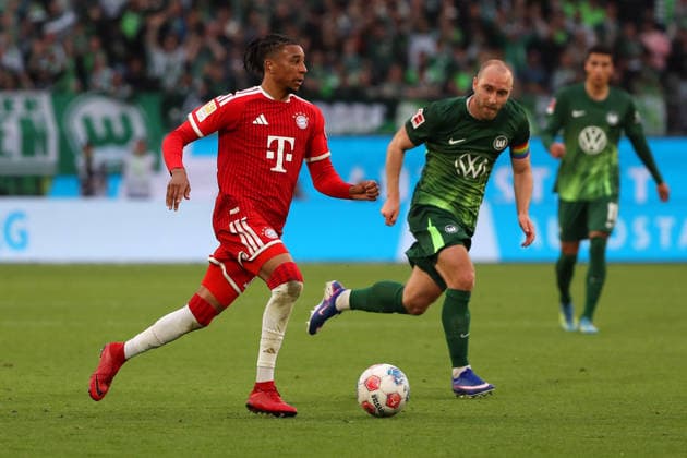 VfL vs. Bayern, 1. BL Wolfsburg, 09.05.2026, Fußball, Herren, Saison 2025 2026, 1. BL, VfL Wolfsburg vs. FC Bayern München: Michael Olise (FC Bayern München), Christian Eriksen (VfL Wolfsburg) (DFL DFB REGULATIONS PROHIBIT ANY USE OF PHOTOGRAPHS as IMAGE SEQUENCES and or QUASI-VIDEO) Volkswagen Arena Niedersachsen Deutschland