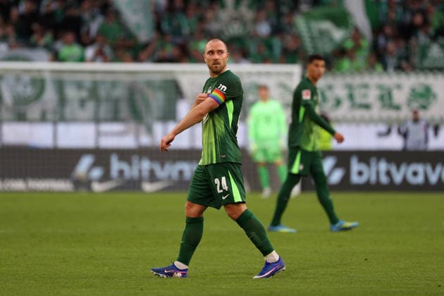 VfL vs. Bayern, 1. BL Wolfsburg, 09.05.2026, Fußball, Herren, Saison 2025 2026, 1. BL, VfL Wolfsburg vs. FC Bayern München: Christian Eriksen (VfL Wolfsburg) (DFL DFB REGULATIONS PROHIBIT ANY USE OF PHOTOGRAPHS as IMAGE SEQUENCES and or QUASI-VIDEO) Volkswagen Arena Niedersachsen Deutschland